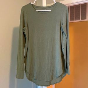 GapFit Breathe long-sleeve shirt! Women size XS.